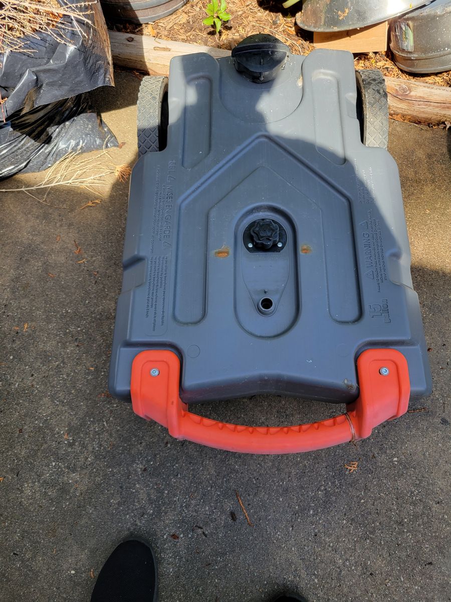 Camco Rhino 15 gallon Tote