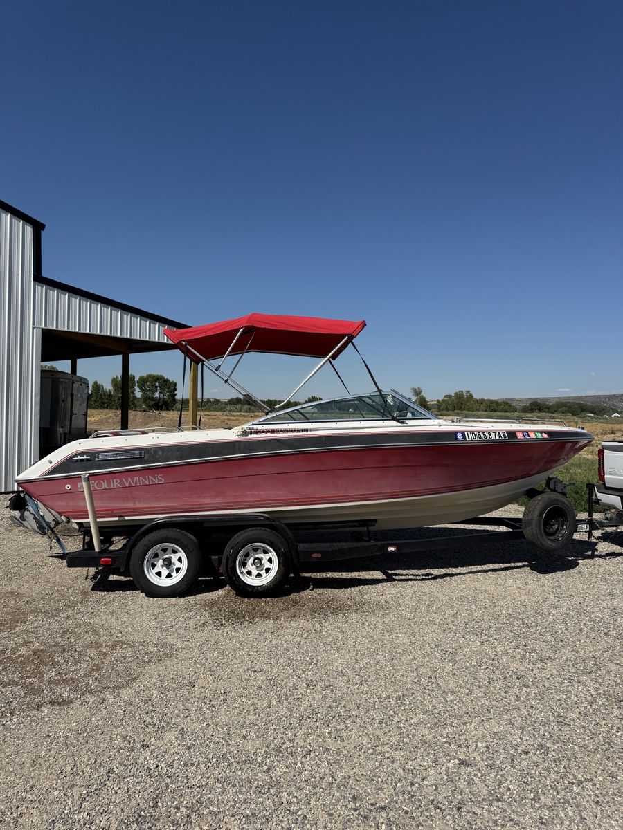 Four Winns Horizon 20’ Turn Key Family Boat! $5,500 OBO