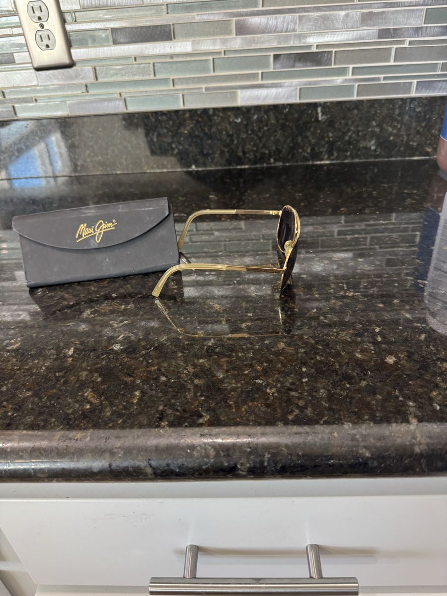 Maui Jims Gold Aviator Sunglasses with Black Lenses and Original Case