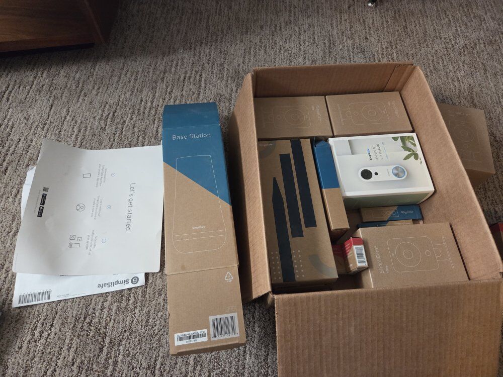 Simpli Safe New Camera System With Doorbell Camera