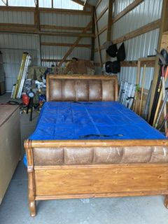 Queen Bed & Desser