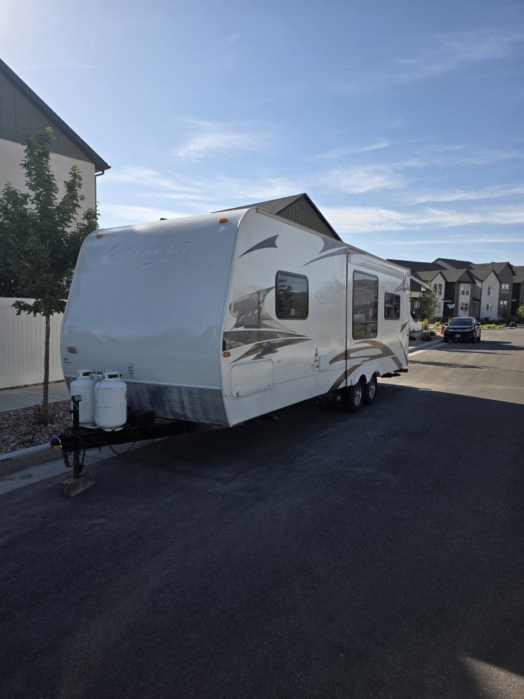2006 Keystone RV Company Travel Trailer (Bumper Pull) - 29ft, 1 Slide-Out