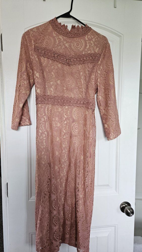 Downeast Elegant Lace Sheath Dress - Mauve