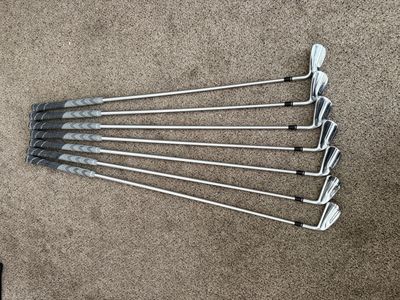 Taylormade p790 5-PW X-stiff + 1 in shafts
