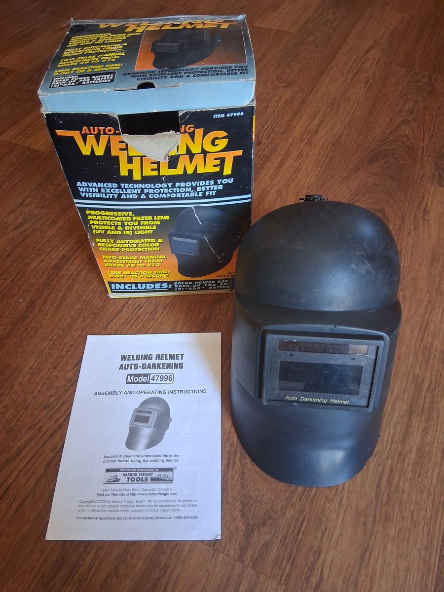 Auto-Darkening Welding Helmet