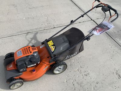 Husqvarna LC221AH AWD self-Propelled Lawn Mower