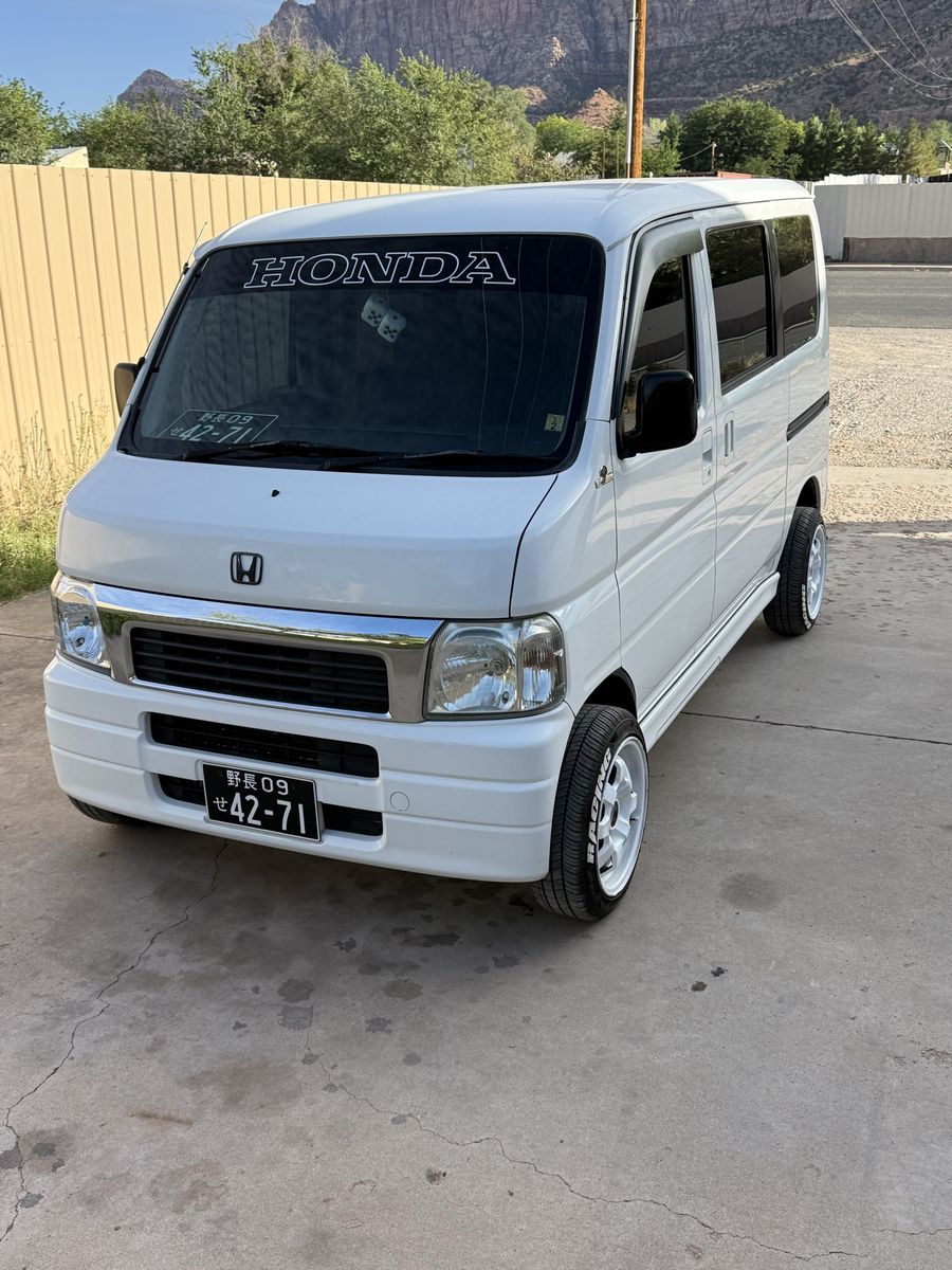 1999 Honda vamos. Fuel injection
