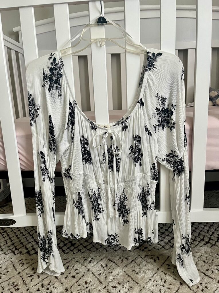 Women's Black & White Floral Blouse