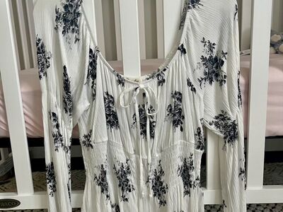 Women's Black & White Floral Blouse