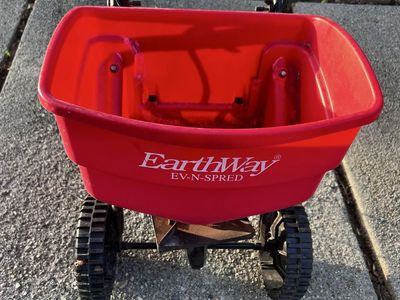 Earth Way Spreader