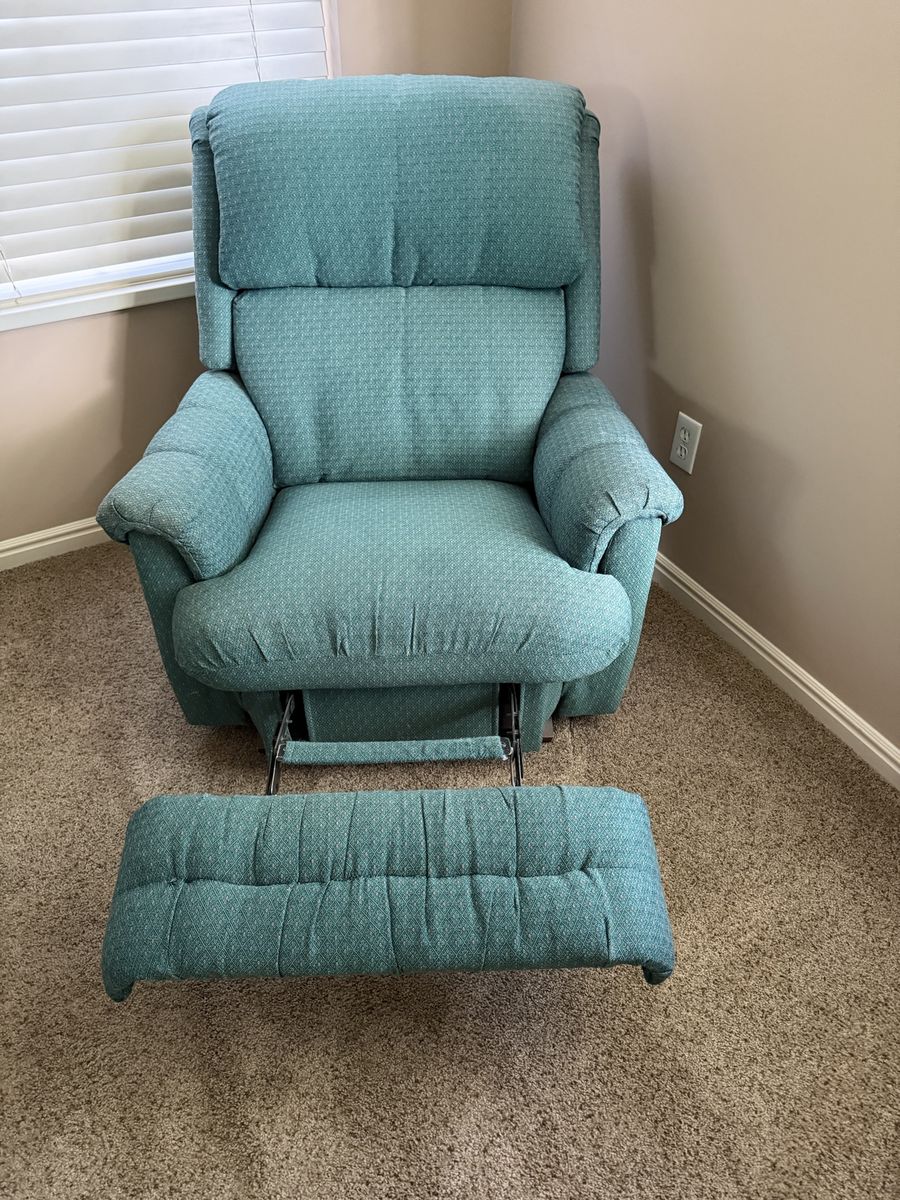 Blue Fabric Recliner Armchair with Built-in Footrest