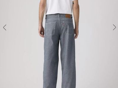 baggy levis jeans