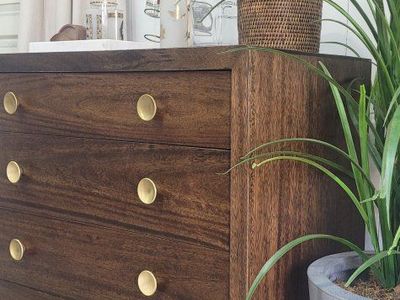 Vintage 4 drawer dresser