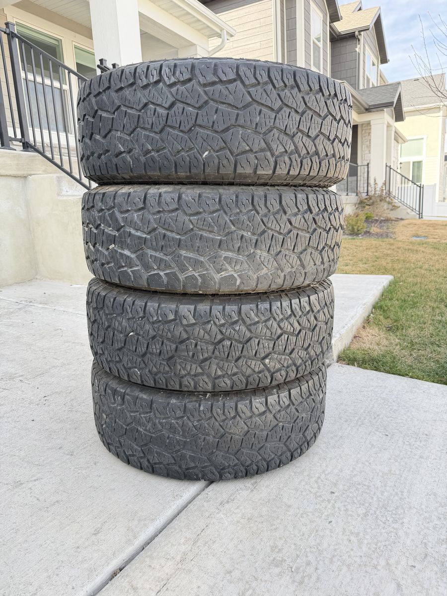 265/70R17 Pathfinder all terrain