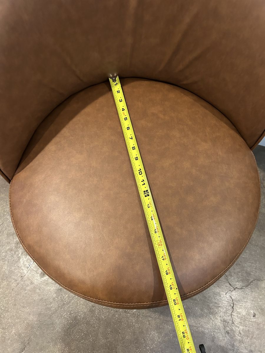 Main image 7
