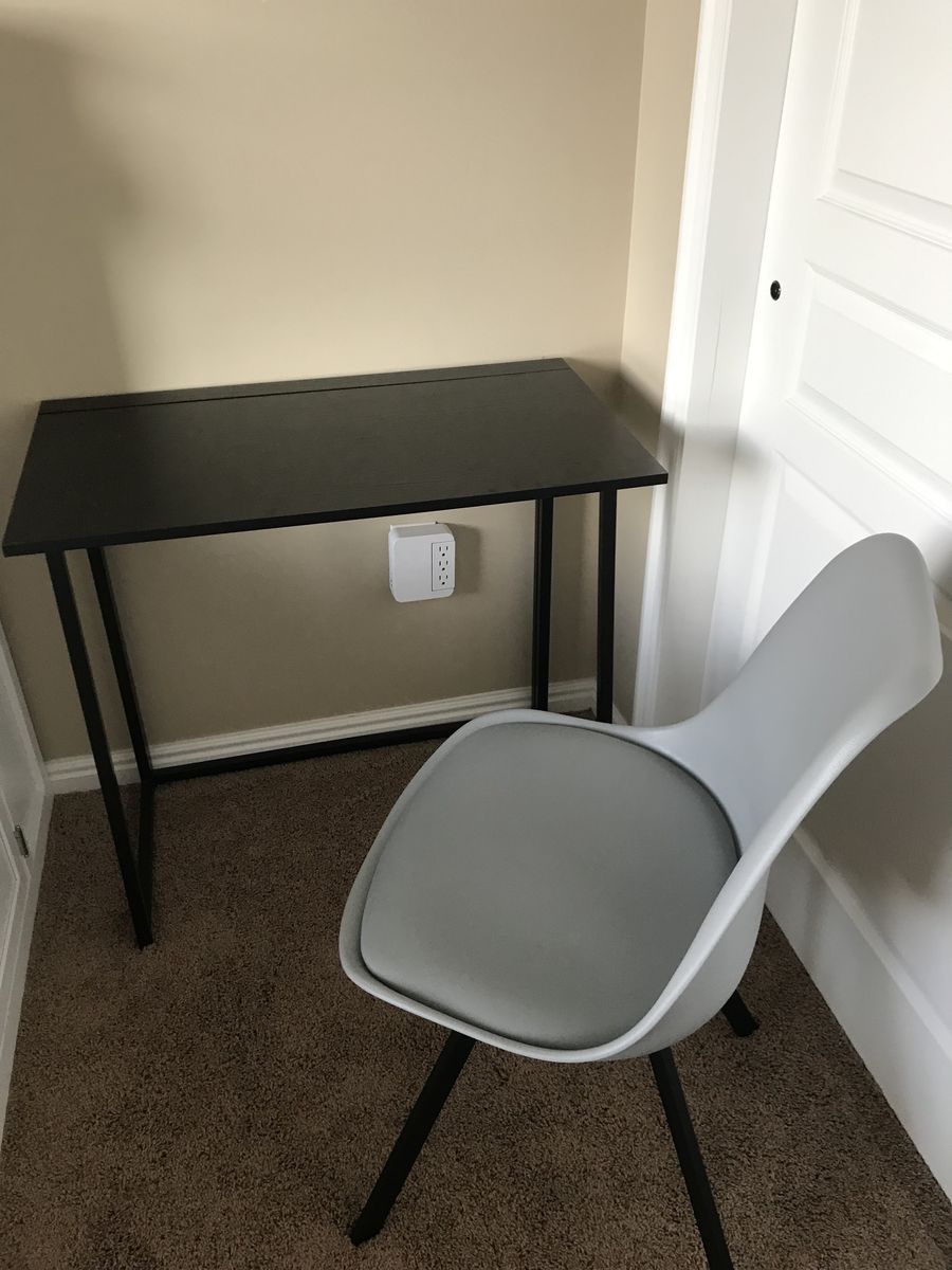 PERFECT CONDITION DESK AND CHAIR