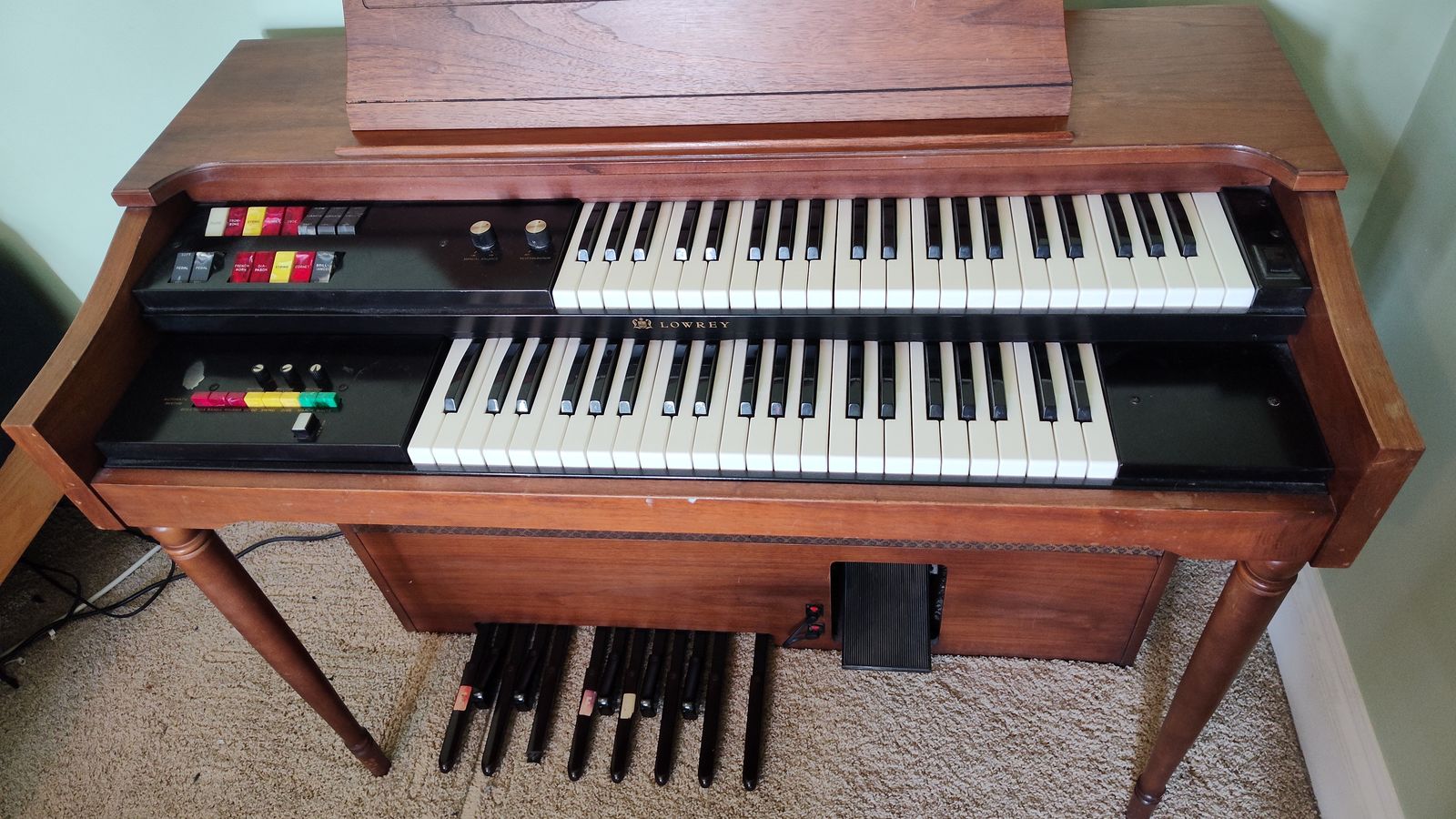 Lowrey Organ Keyboard