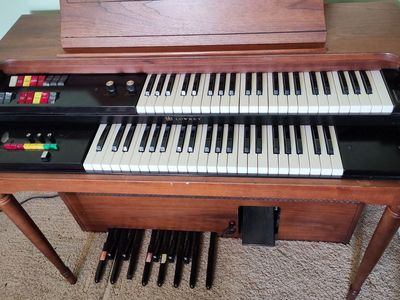 Lowrey Organ Keyboard