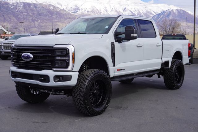 2025 Ford F-350 Super Duty Platinum