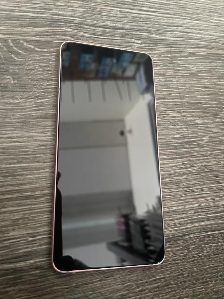 Main image 3