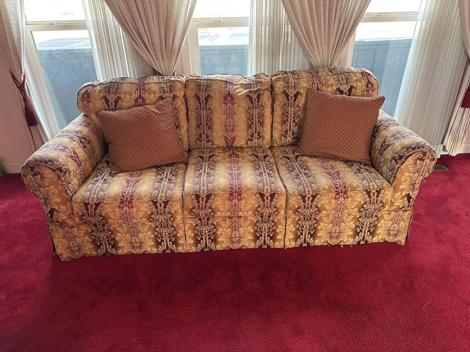 Traditional Patterned 3-Seater Sofa - Ornate Gold & Burgundy Fabric Couch with Skirted Base