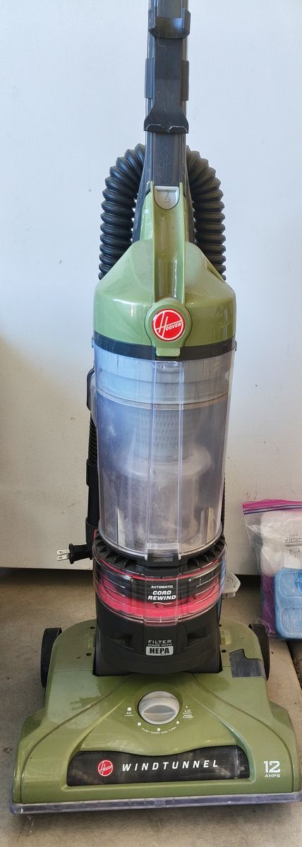 Hoover upright vacuum