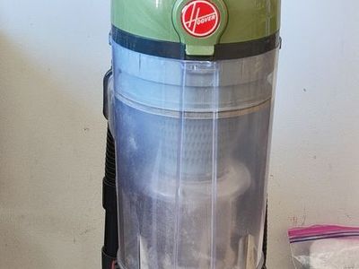 Hoover upright vacuum