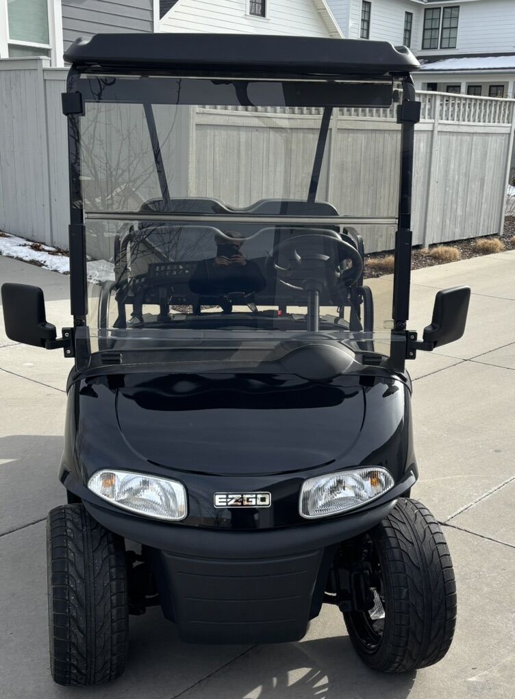 2010 EZ-GO Freedom RXV Electric Golf Cart