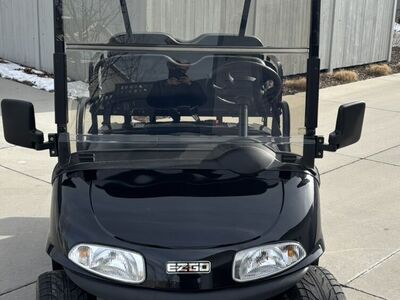 2010 EZ-GO Freedom RXV Electric Golf Cart