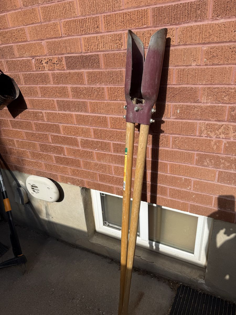Post Hole Shovel
