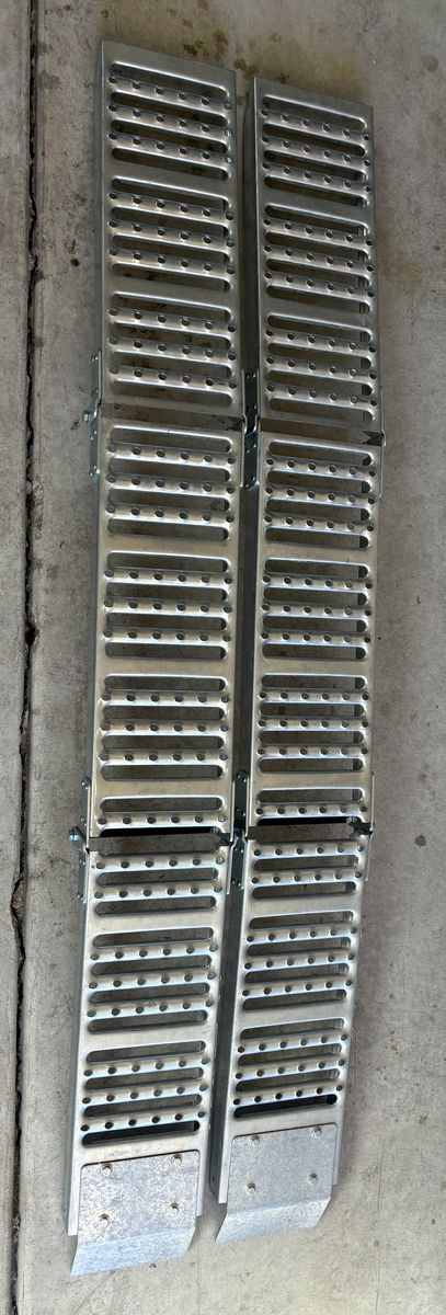 Haul Master Tri-Fold Loading Ramps