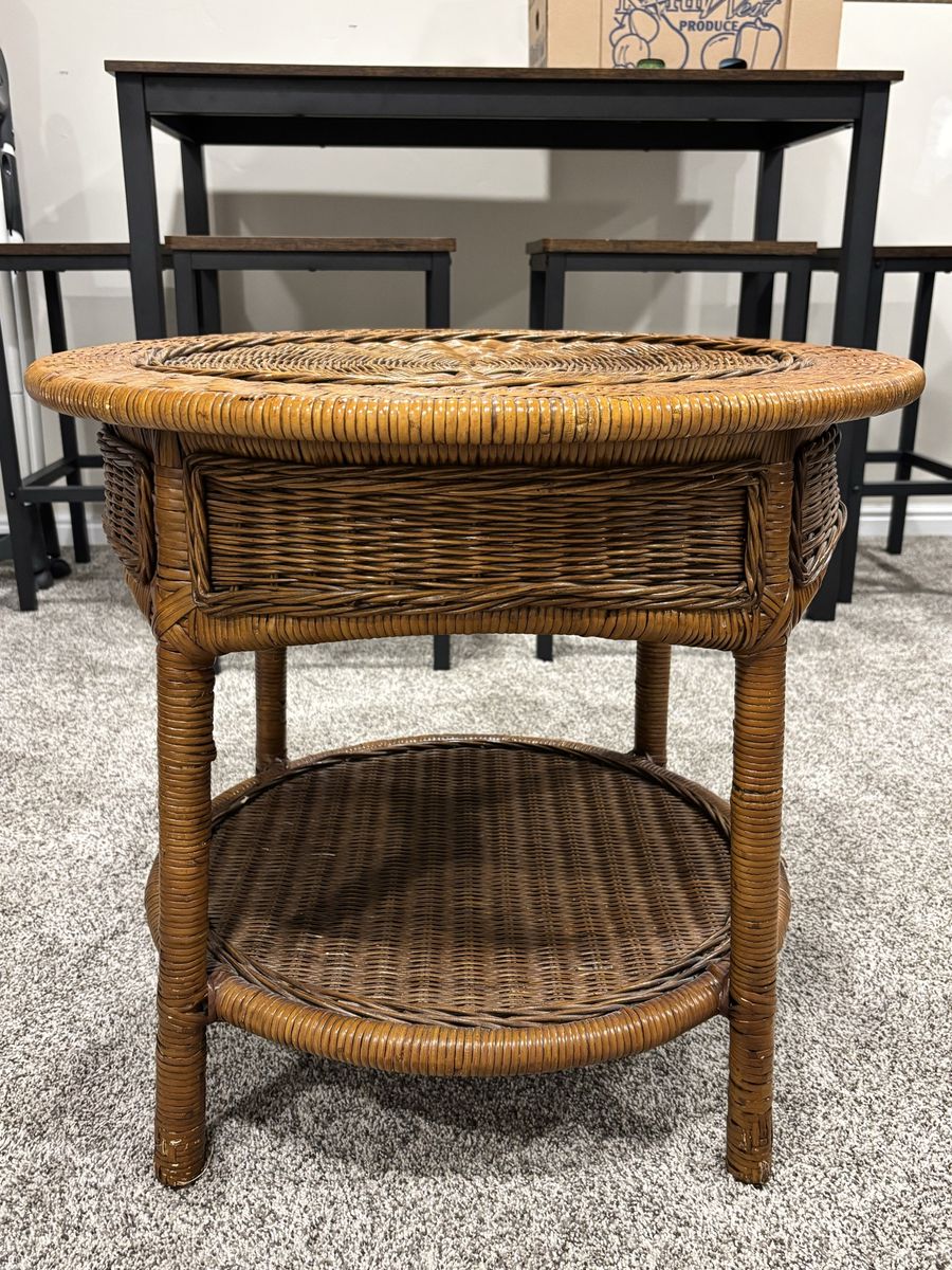 Wicker Night Stand/End Table