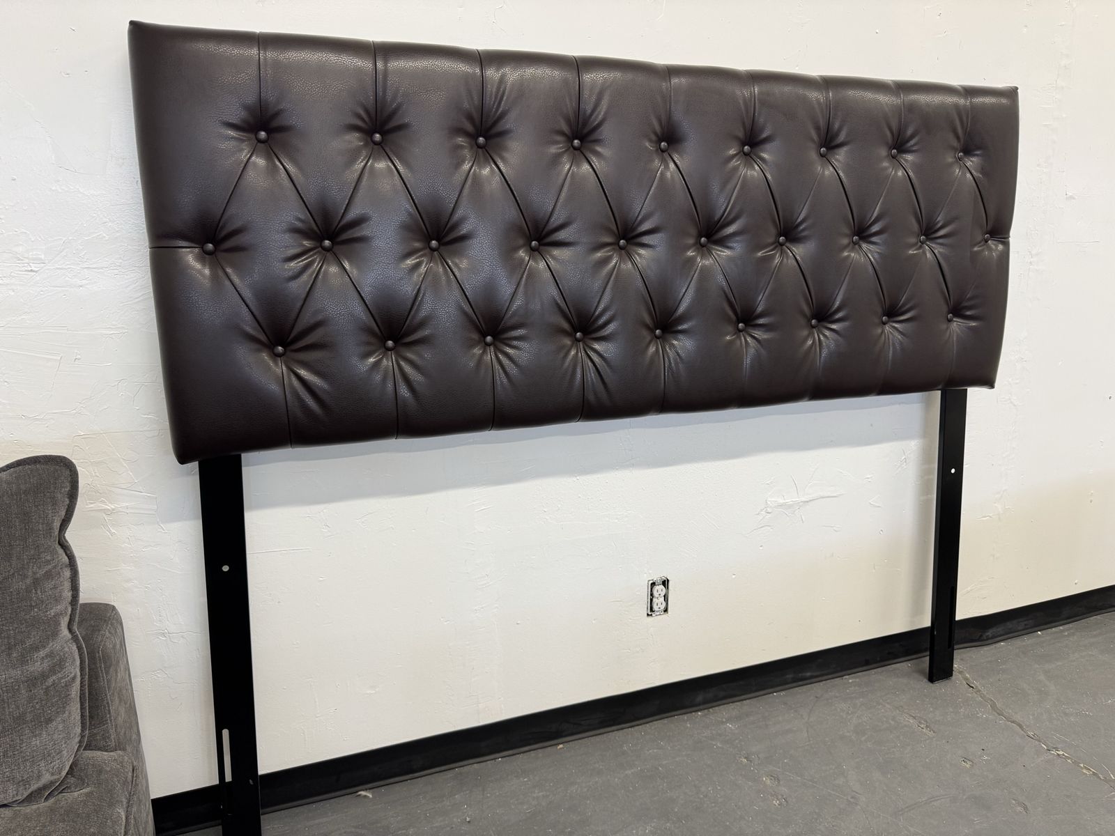 ABBYSON BROWN LEATHER KING HEADBOARD