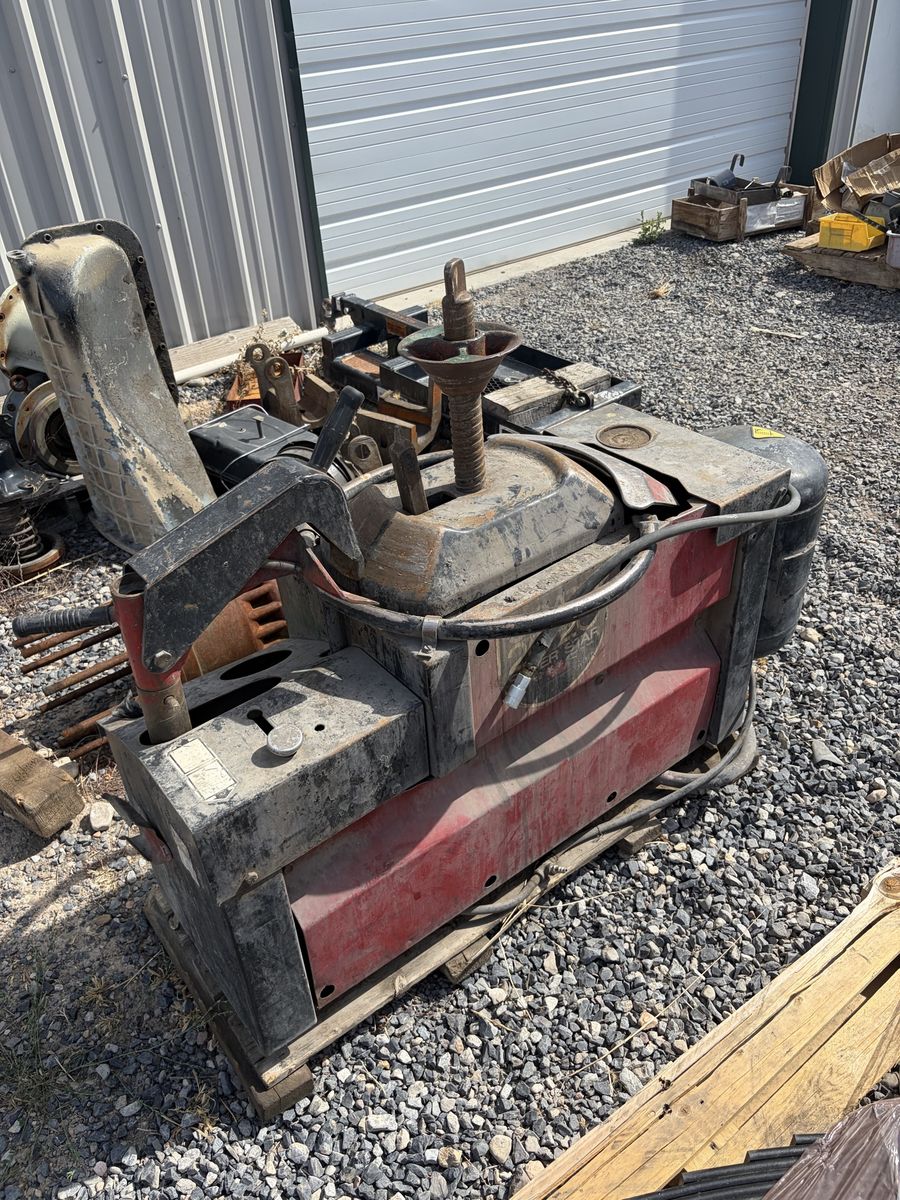 Coats 20-20A tire machine
