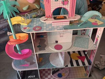 LOL Doll House