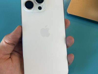 iPhone 15 Pro Max 256GB Unlocked w/ Box