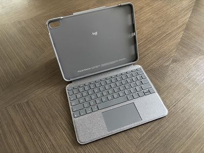 Logitech Folio Touchpad Keyboard