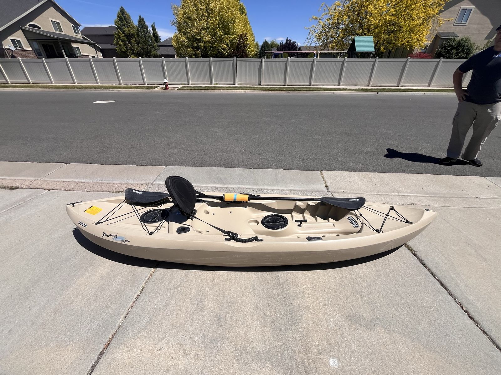 Lifetime Tamarack Kayak – Excellent Condition