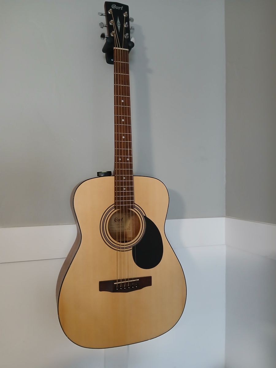 Cort AF510 Acoustic guitar