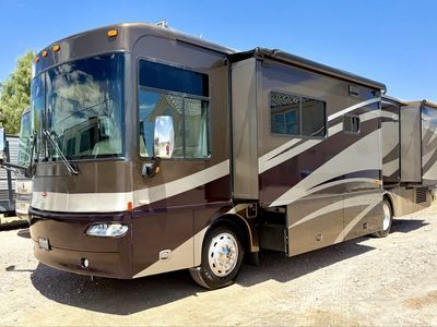 2008 Winnebago journey 36FT 2 slides diesel pusher