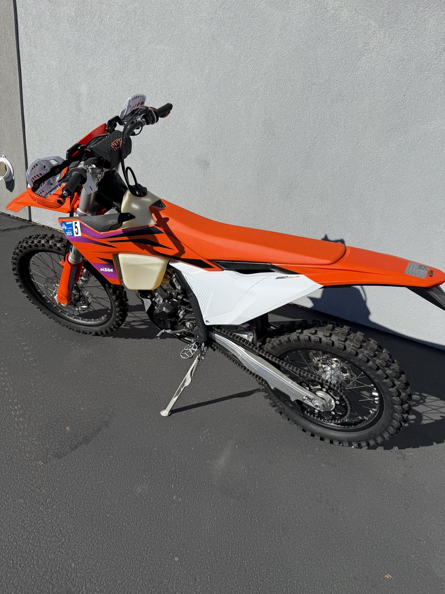 2024 KTM 350 XW-F (Brand New)