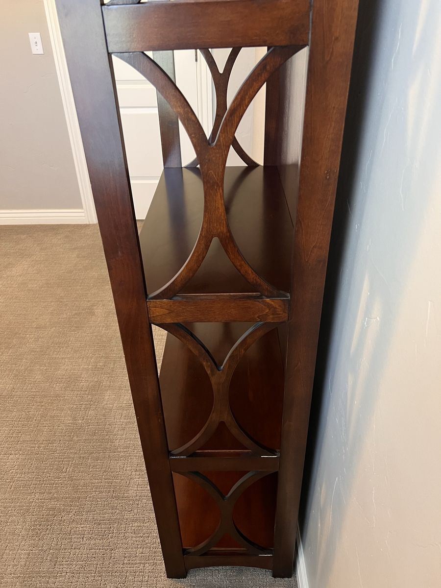 Main image 3