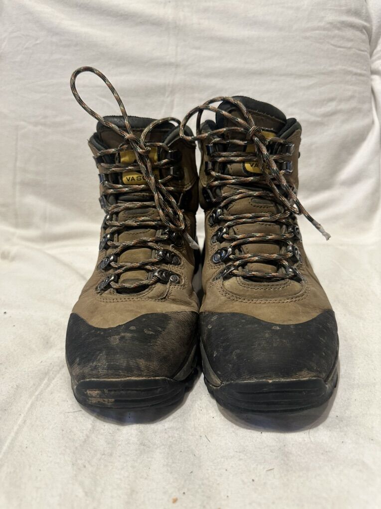 Vasque, Men’s Size 9 Leather Gore-Tex, Hiking Boot