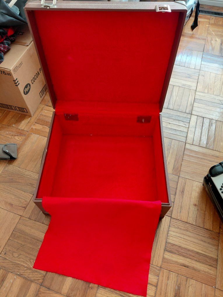 Main image 4