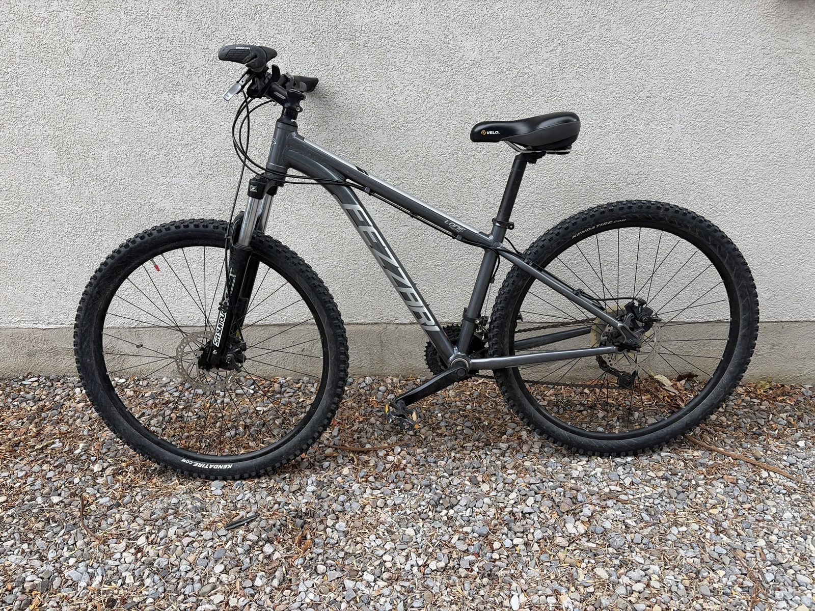 Fezzari Lone Peak Hardtail Mountain Bike - Gray