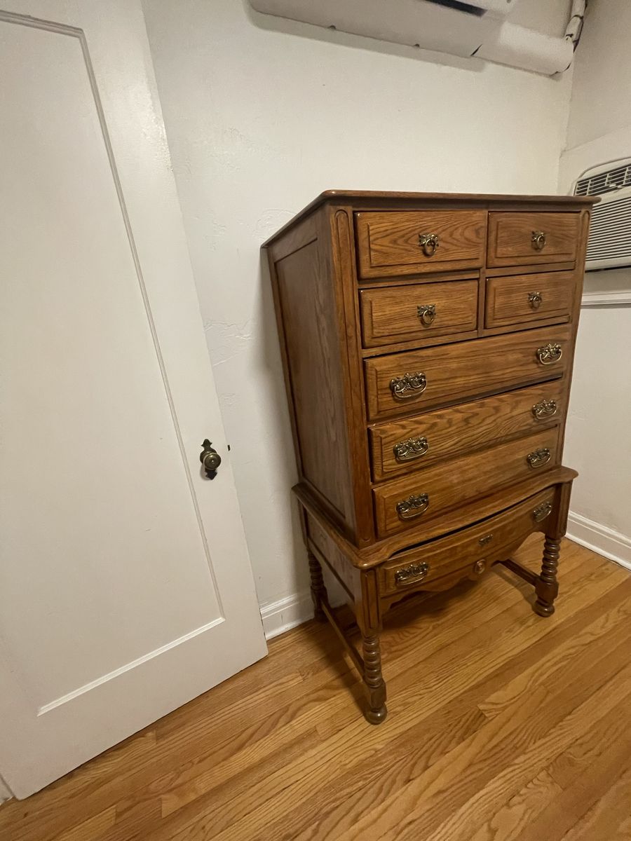 Main image 3