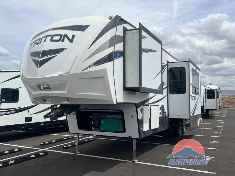 Used 2019 Dutchmen RV Triton 3561