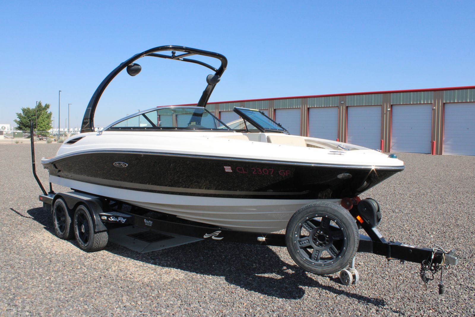 2013 Sea Ray 210 SLX ( Very Clean Low Hours)