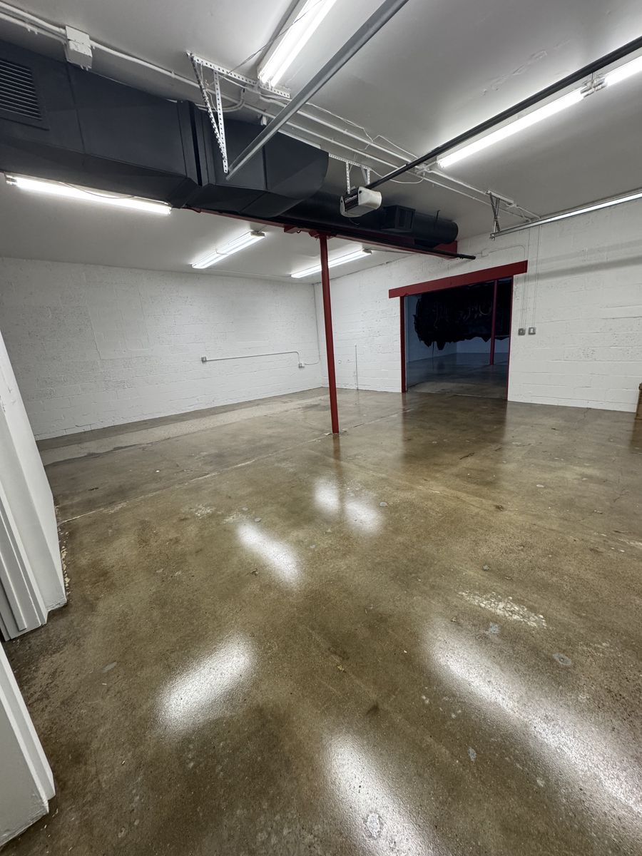 Main image 11