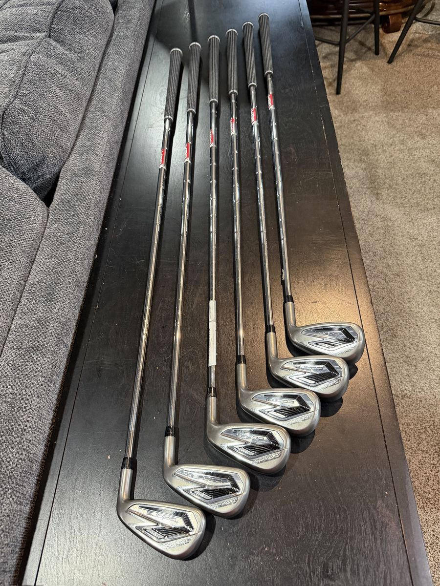 Cobra Dark Speed 6-GW Men’s RH Iron Set